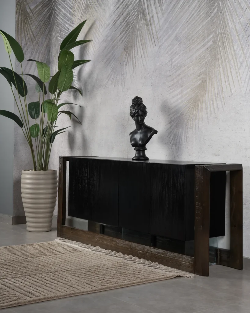 Boscoo console table — gallery image 3